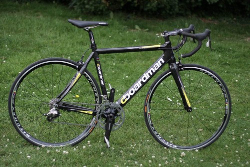 Boardman team 2025 carbon hybrid